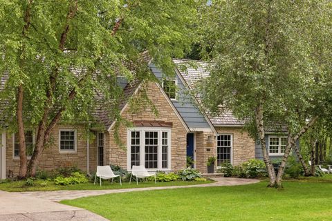 512 Janalyn Circle Golden Valley MN 55416