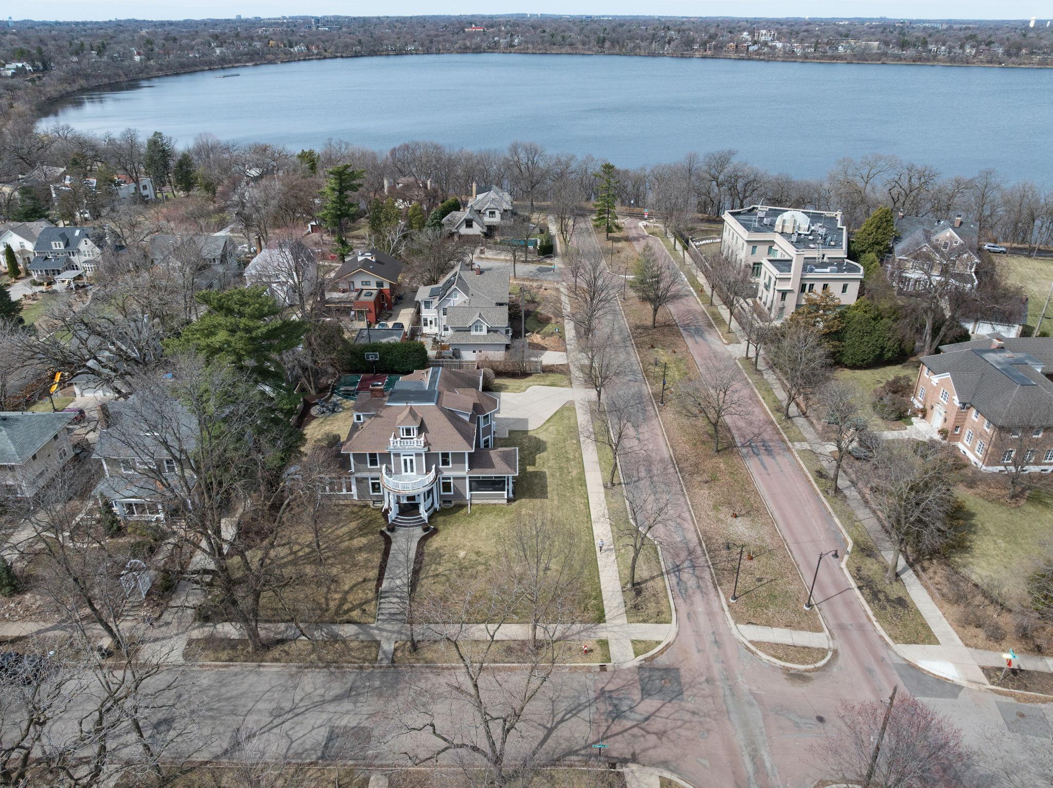 4600 Fremont Avenue S