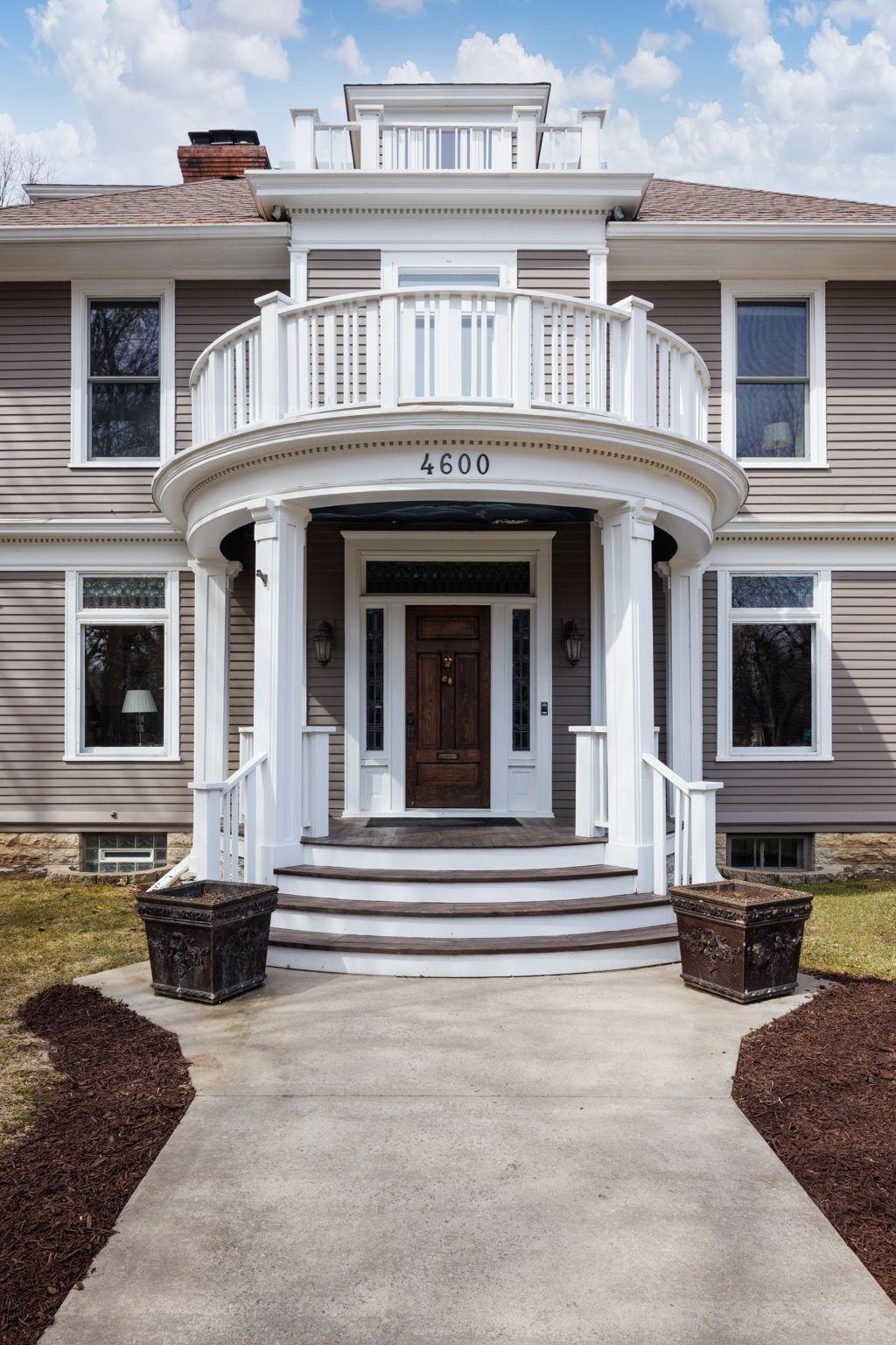 4600 Fremont Avenue S