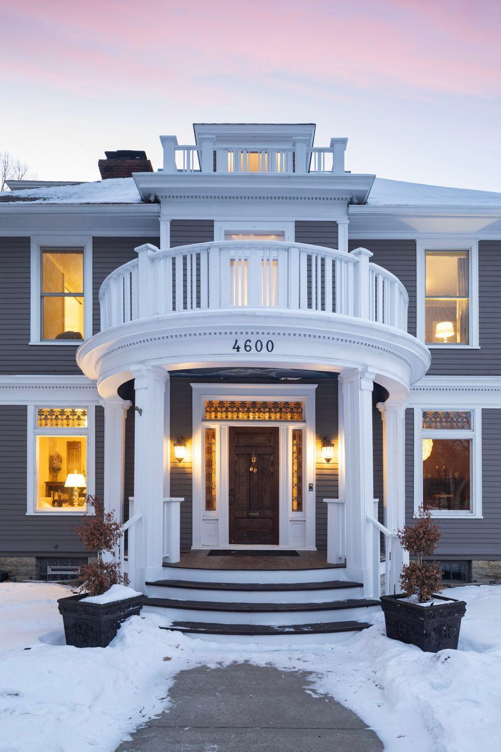 4600 Fremont Avenue S