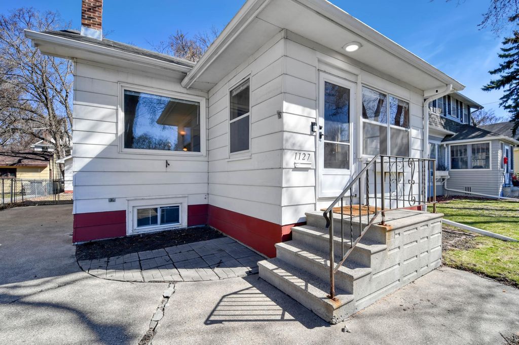 Photo of 1127 8th Avenue S, Fargo, ND 58103 (MLS # 7060459)