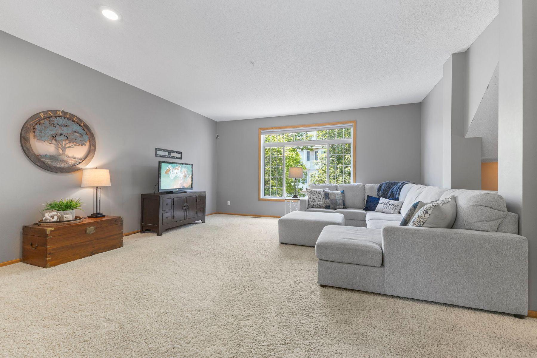 8828 Brunell Way