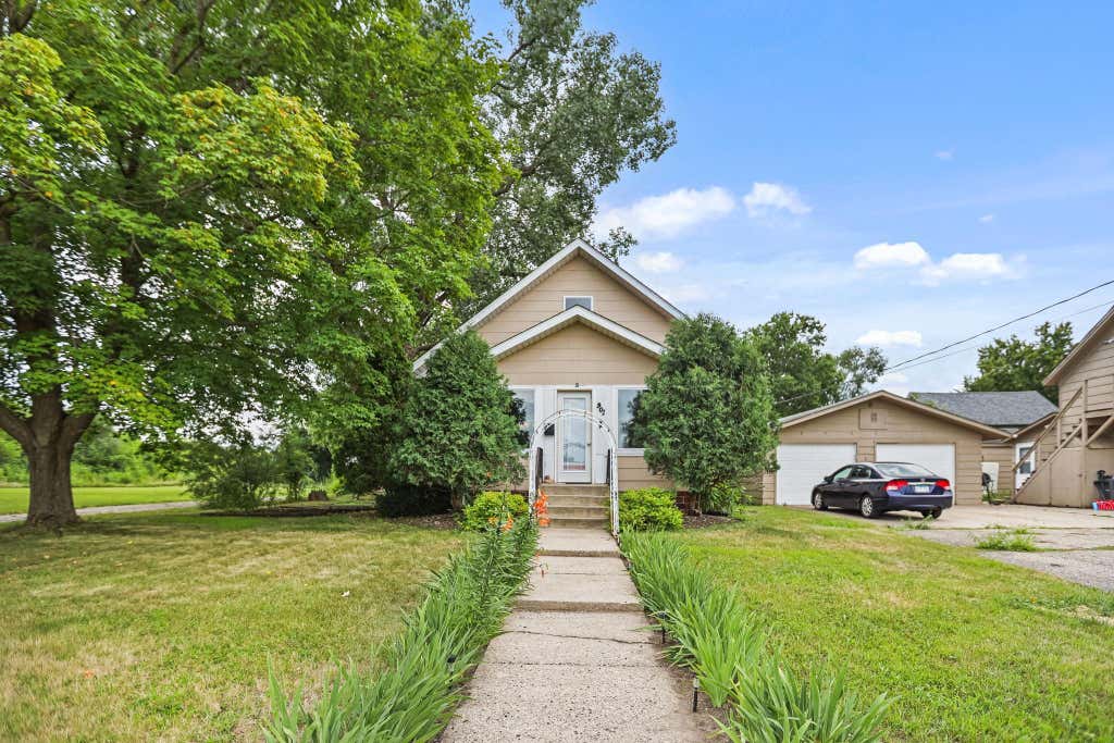 Photo of 901 3rd Street NW, Faribault, MN 55021 (MLS # 7020930)