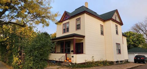 1063 Burns Avenue Saint Paul MN 55106