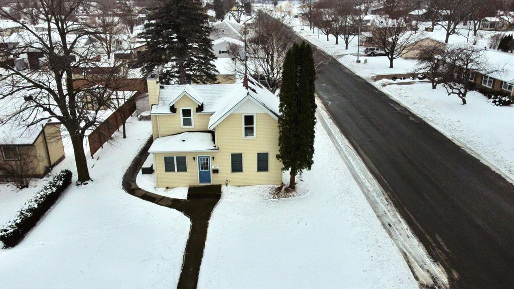 Photo of 827 N Garden Street, Lake City, MN 55041 (MLS # 7002589)