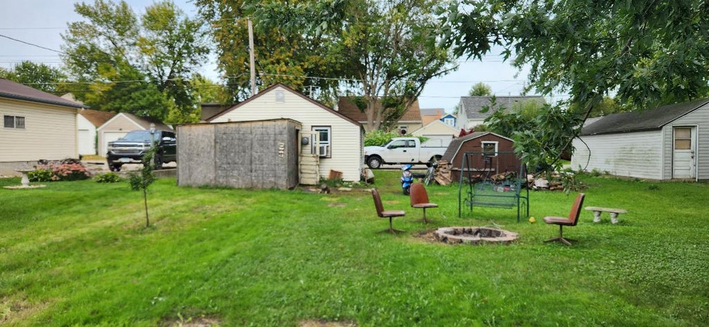 Photo of 410 Saint Peter Avenue, Albert Lea, MN 56007 (MLS # 7143762)