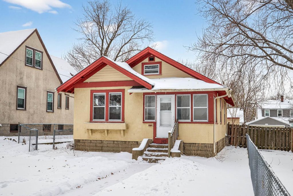 Photo of 3923 Russell Avenue N, Minneapolis, MN 55412 (MLS # 7003441)