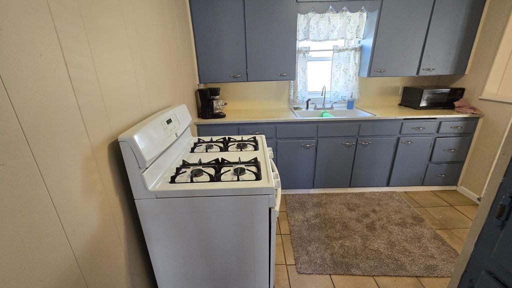 Photo of 1007 7th Avenue NE, Austin, MN 55912 (MLS # 7002255)