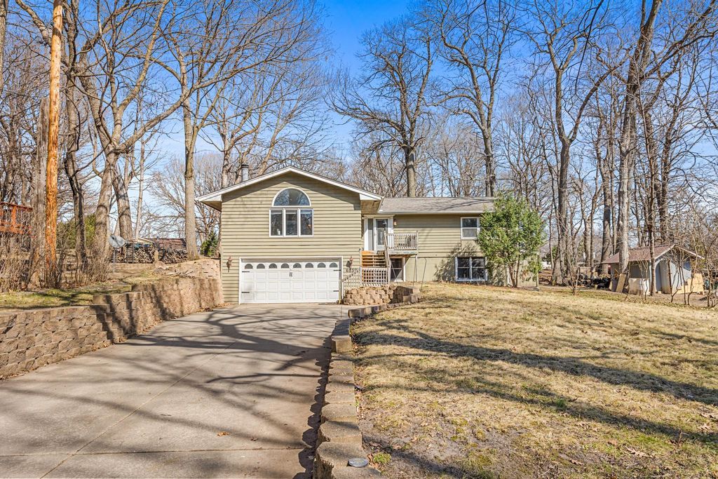 Photo of 6859 Yuma Drive, Chanhassen, MN 55317 (MLS # 7047819)