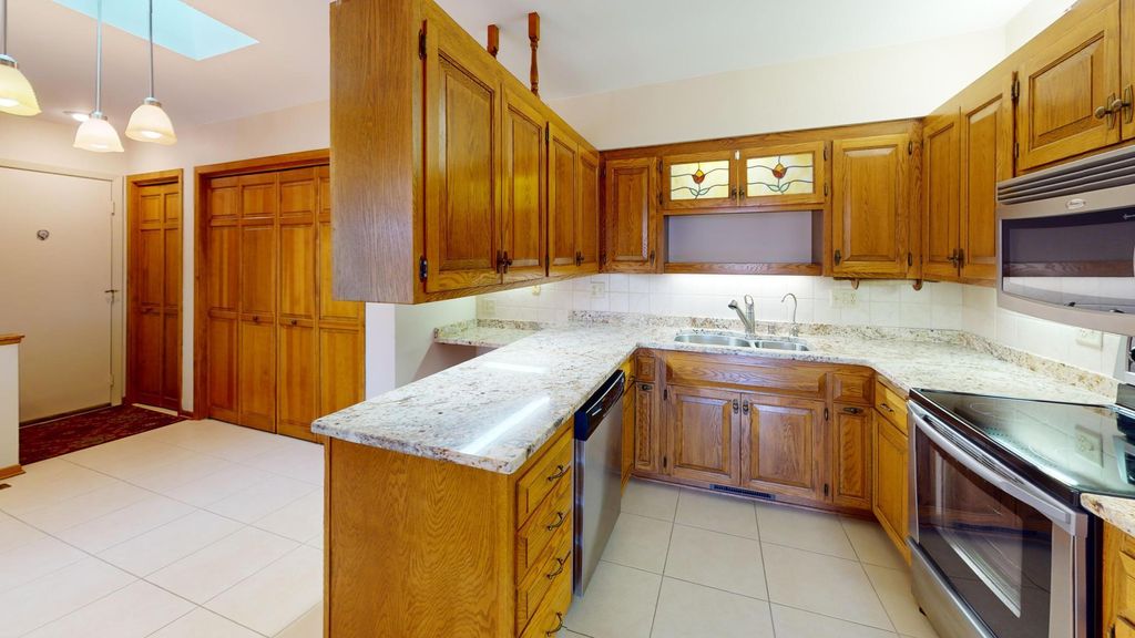 Photo of 2217 Baihly Court SW, Rochester, MN 55902 (MLS # 7013201)