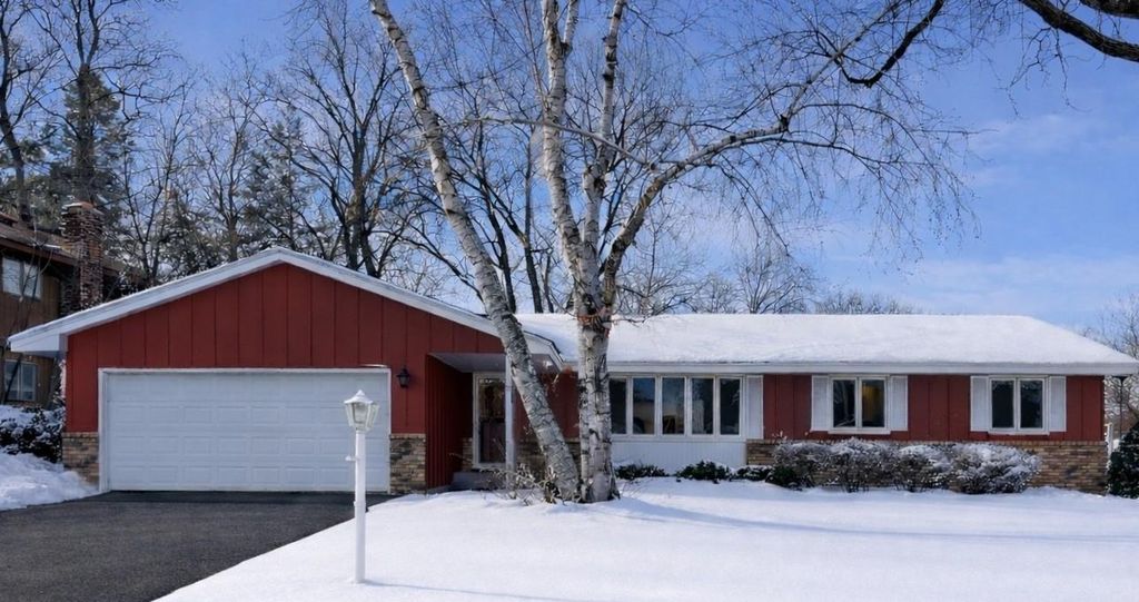 Photo of 2034 Pleasant View Drive, New Brighton, MN 55112 (MLS # 7023019)