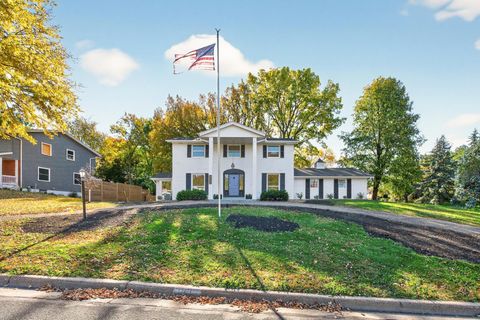 1009 Knob Hill Road Burnsville MN 55337