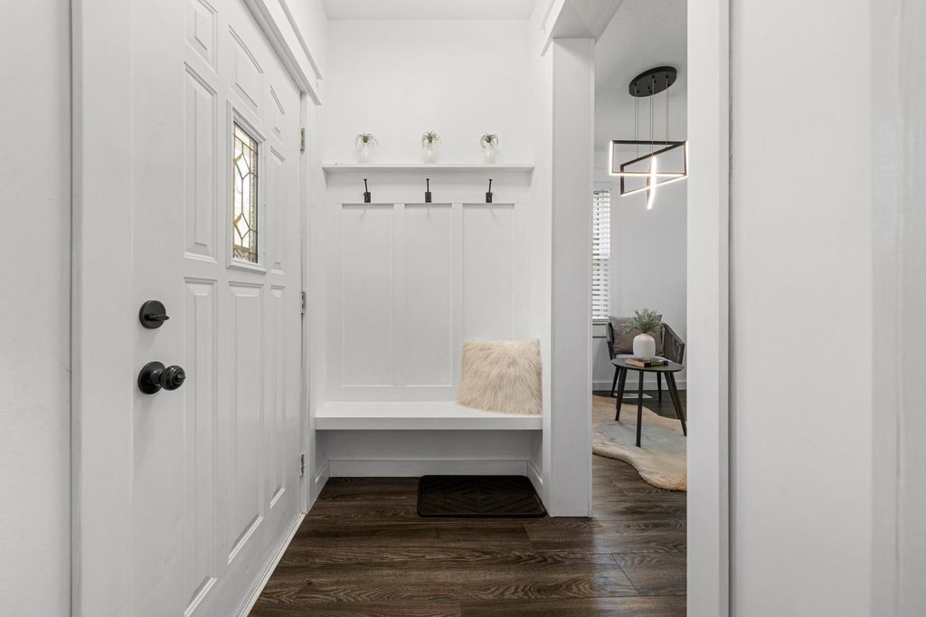 Photo of 407 E Pleasant Street, Mankato, MN 56001 (MLS # 7055744)