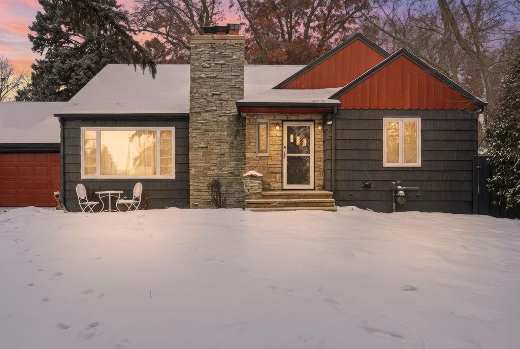 Photo of 345 Capitol View Avenue, Roseville, MN 55113 (MLS # 7024723)