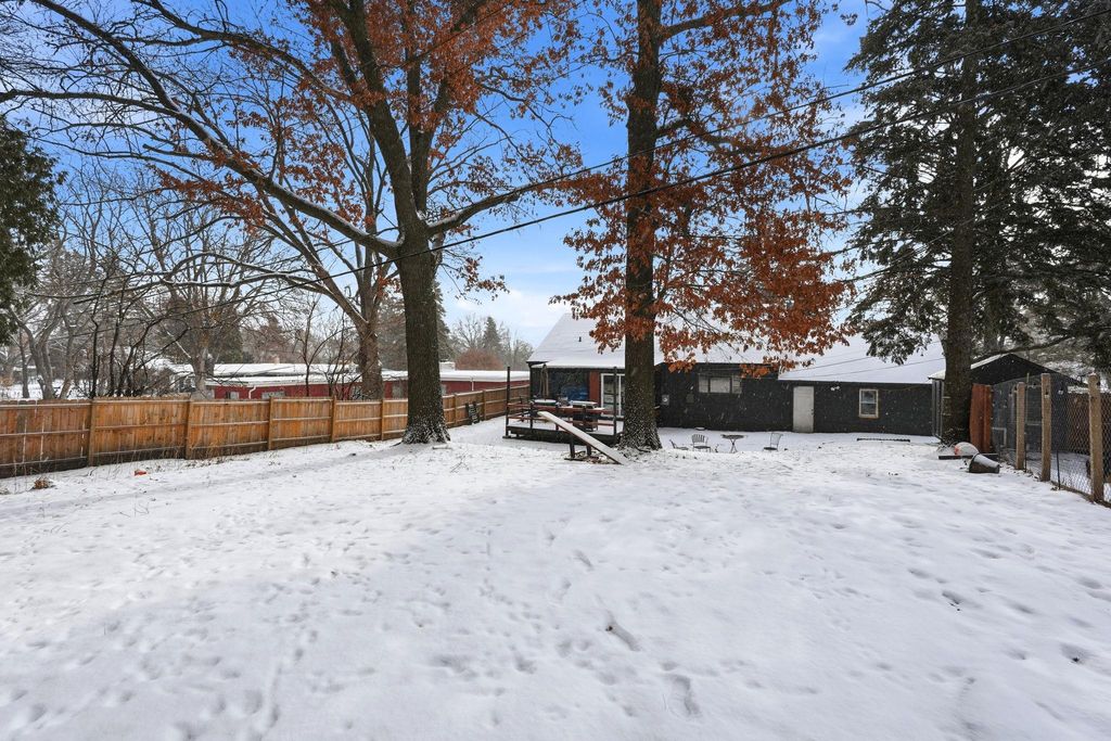 Photo of 345 Capitol View Avenue, Roseville, MN 55113 (MLS # 7024723)