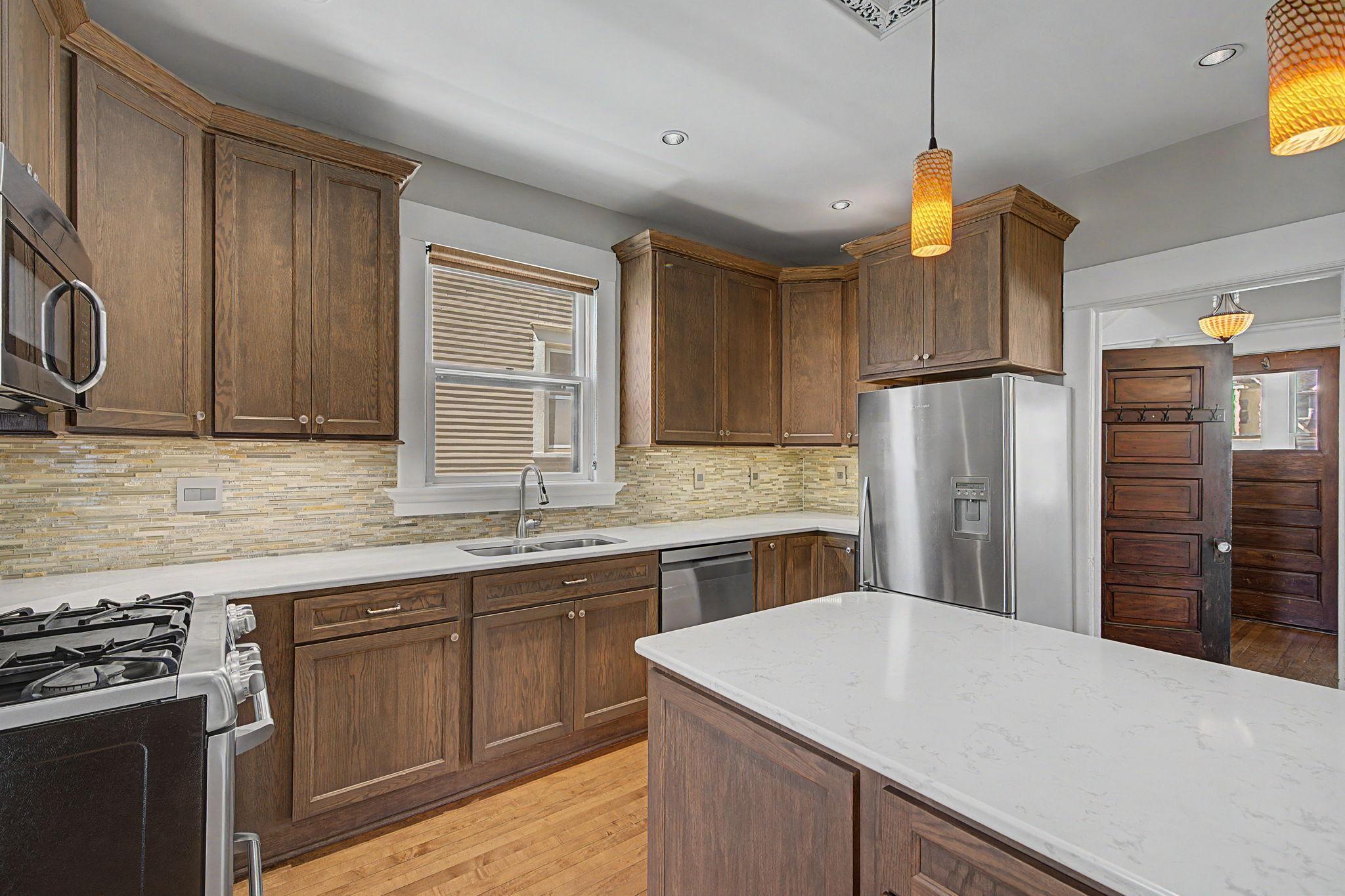 826 Ashland Avenue