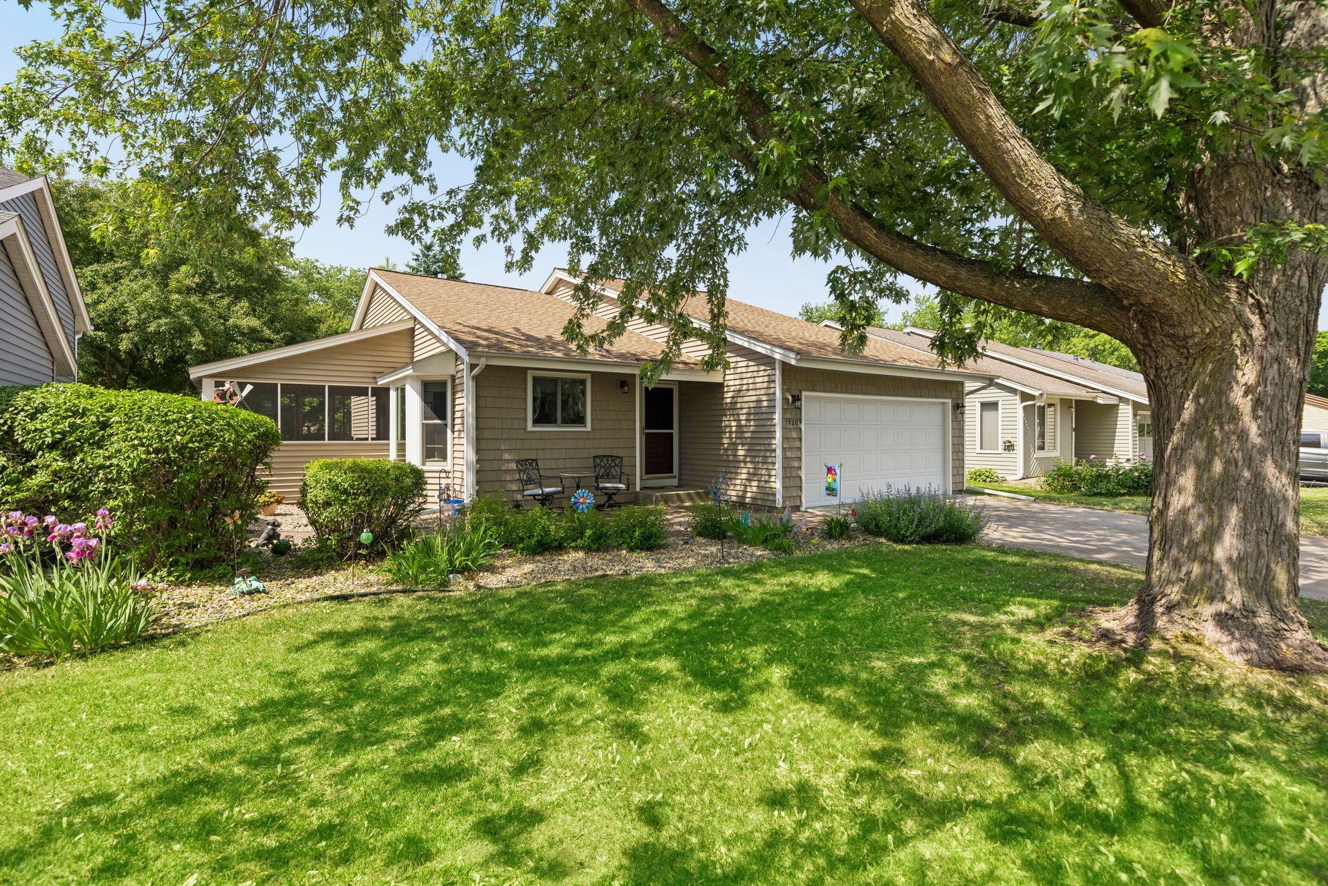 1420 Knoll Drive
