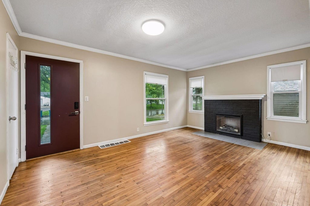 Photo of 7526 3rd Avenue S, Richfield, MN 55423 (MLS # 7153139)
