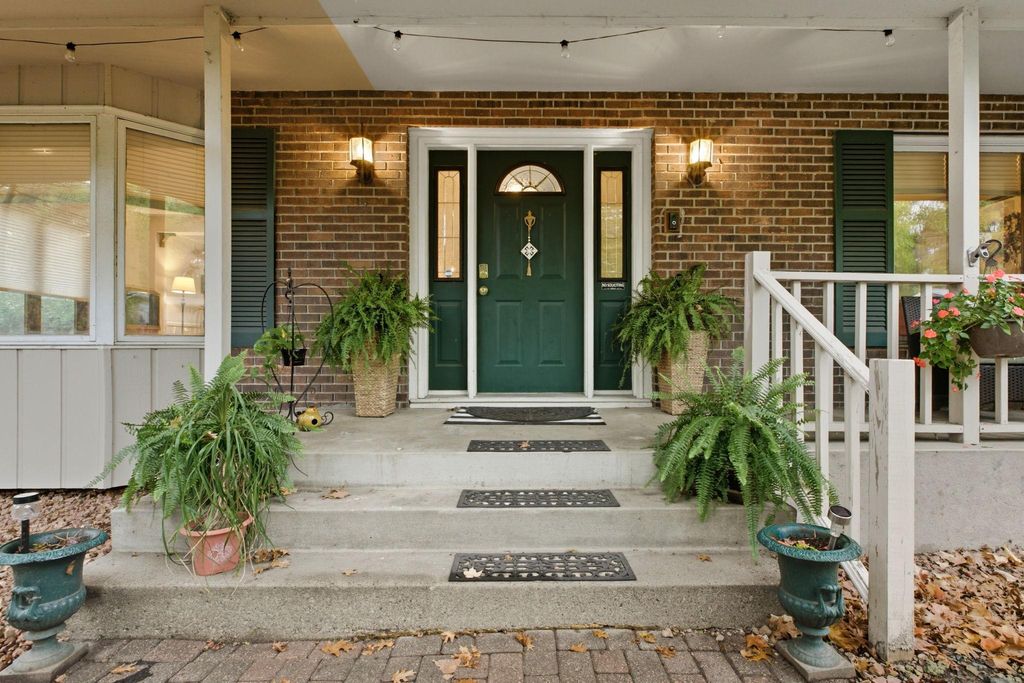 Photo of 2556 14 1/2 Avenue SE, Saint Cloud, MN 56304 (MLS # 6824634)