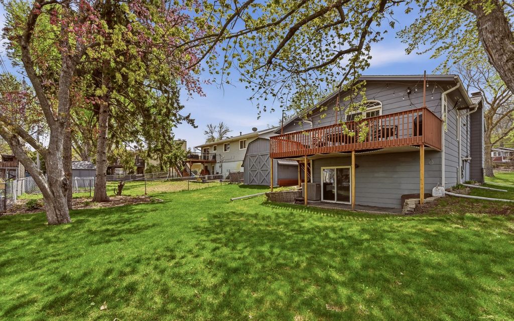 Photo of 311 24th Street NE, Rochester, MN 55906 (MLS # 7065208)