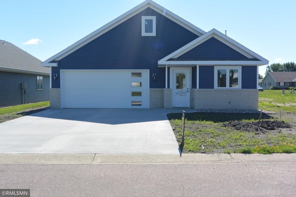 1518 ELSIE DR N, GLENCOE, MN 55336 - Image c5ea8a21f1dccc2bf8733d0d031eedea/2218026882