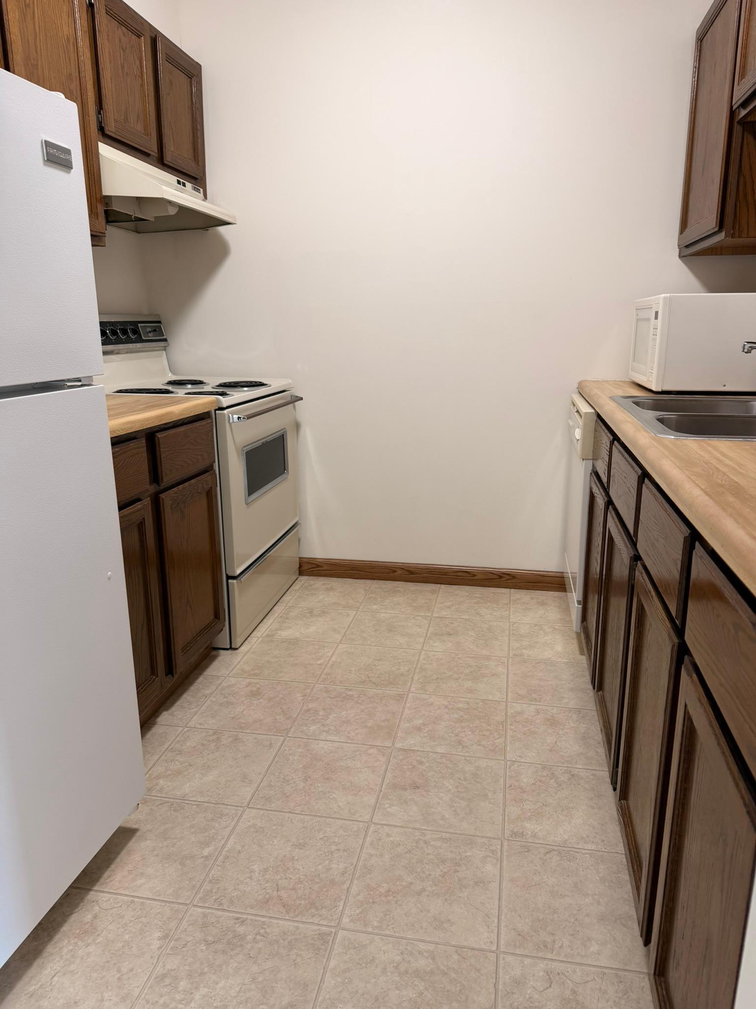 2120 Valleyhigh Drive NW C206