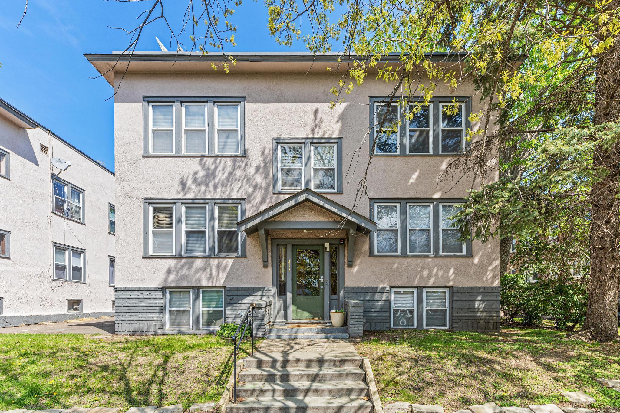 412, 418, 422 Pierce Street N