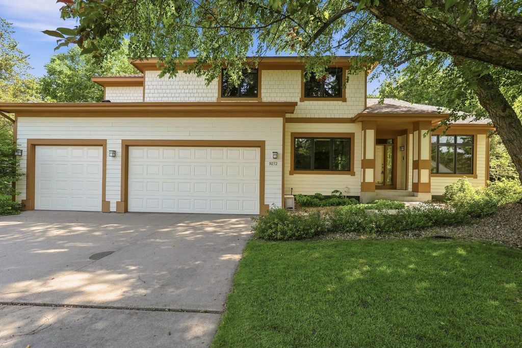 Photo of 9272 Duckwood Trail, Woodbury, MN 55125 (MLS # 7105474)
