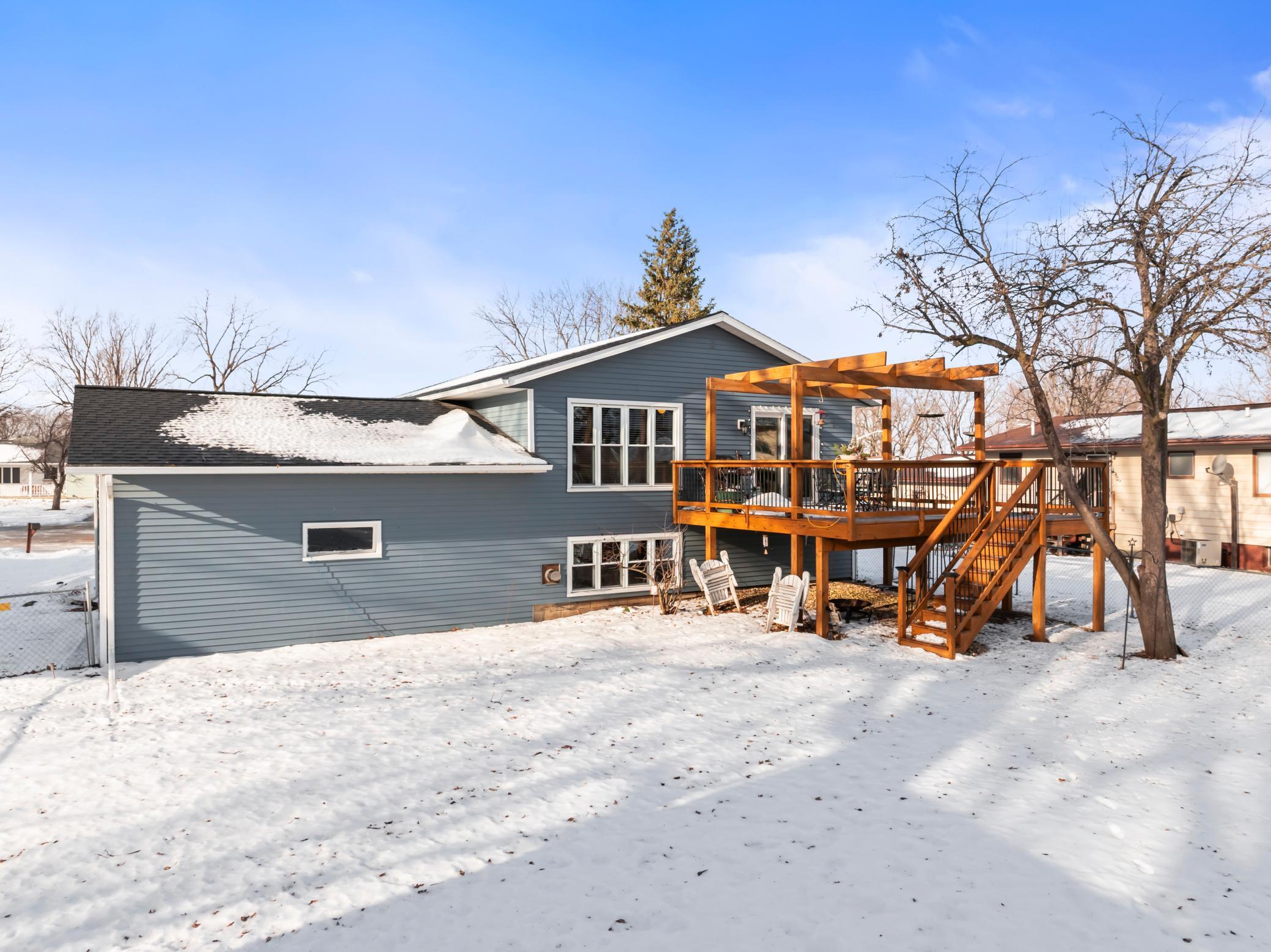 405 9th Avenue Circle NW