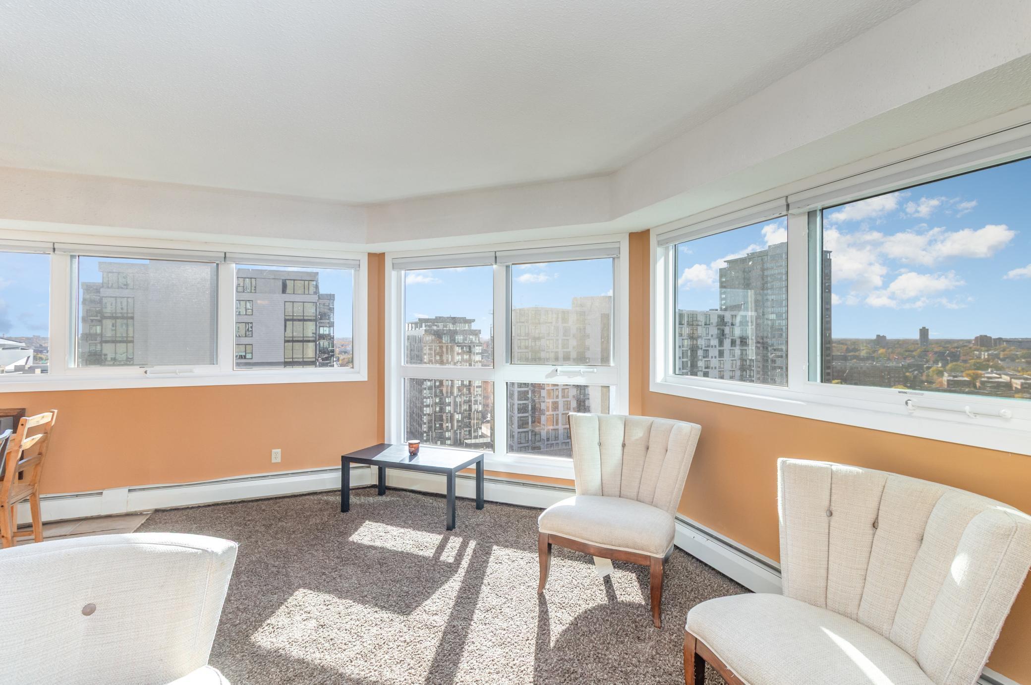 433 S 7th Street 1527