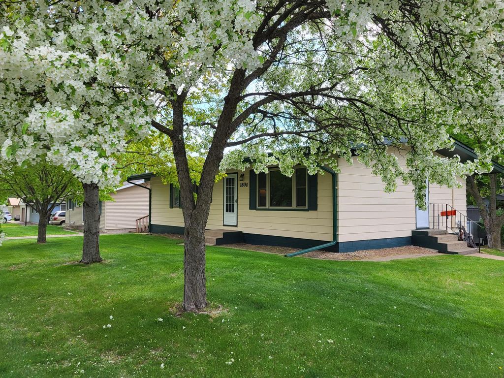 Photo of 1800 Pine Street, Hastings, MN 55033 (MLS # 7056817)