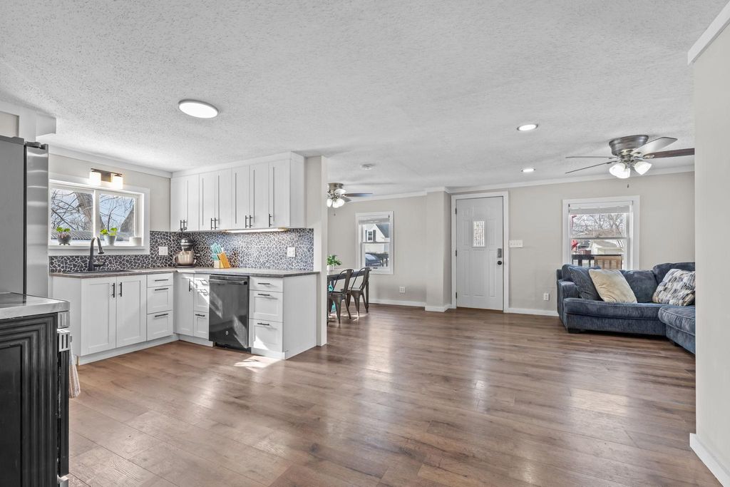 Photo of 614 Elliott Avenue N, Glencoe, MN 55336 (MLS # 7044332)