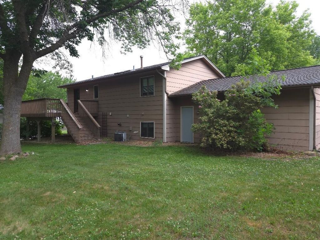 Photo of 5627 Lannon Avenue NE, Albertville, MN 55301 (MLS # 7094382)