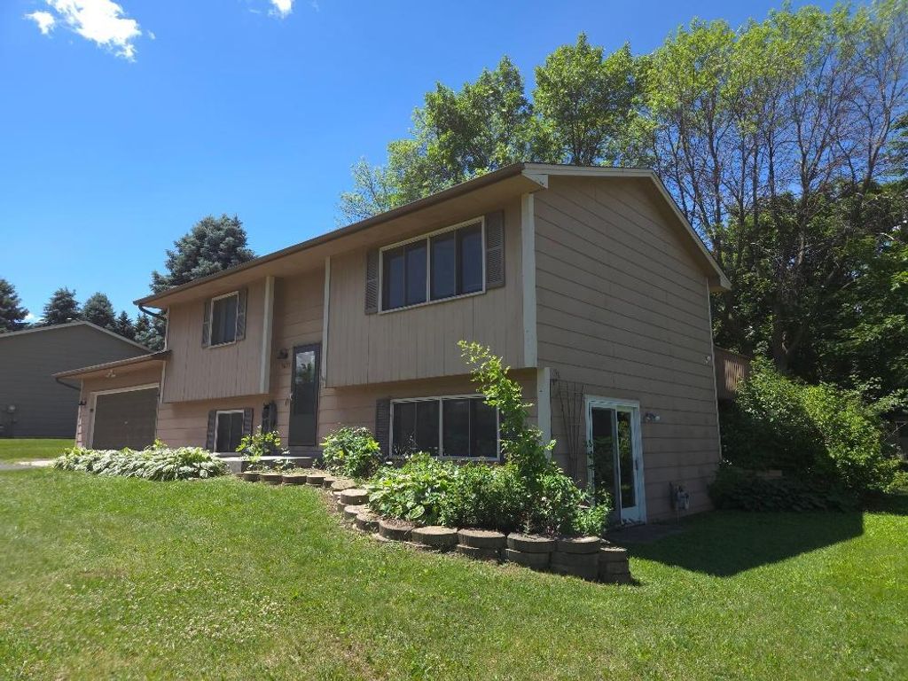Photo of 5627 Lannon Avenue NE, Albertville, MN 55301 (MLS # 7094382)