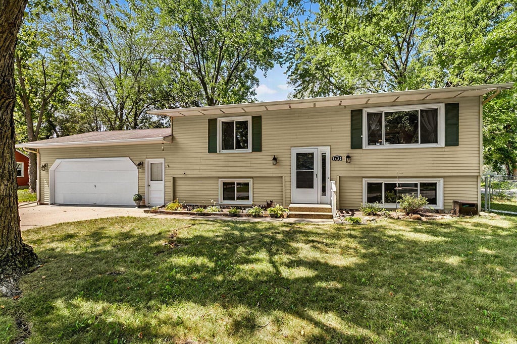 Photo of 1425 33rd Avenue N, Saint Cloud, MN 56303 (MLS # 7129901)