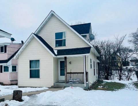 1149 5th Street E Saint Paul MN 55106