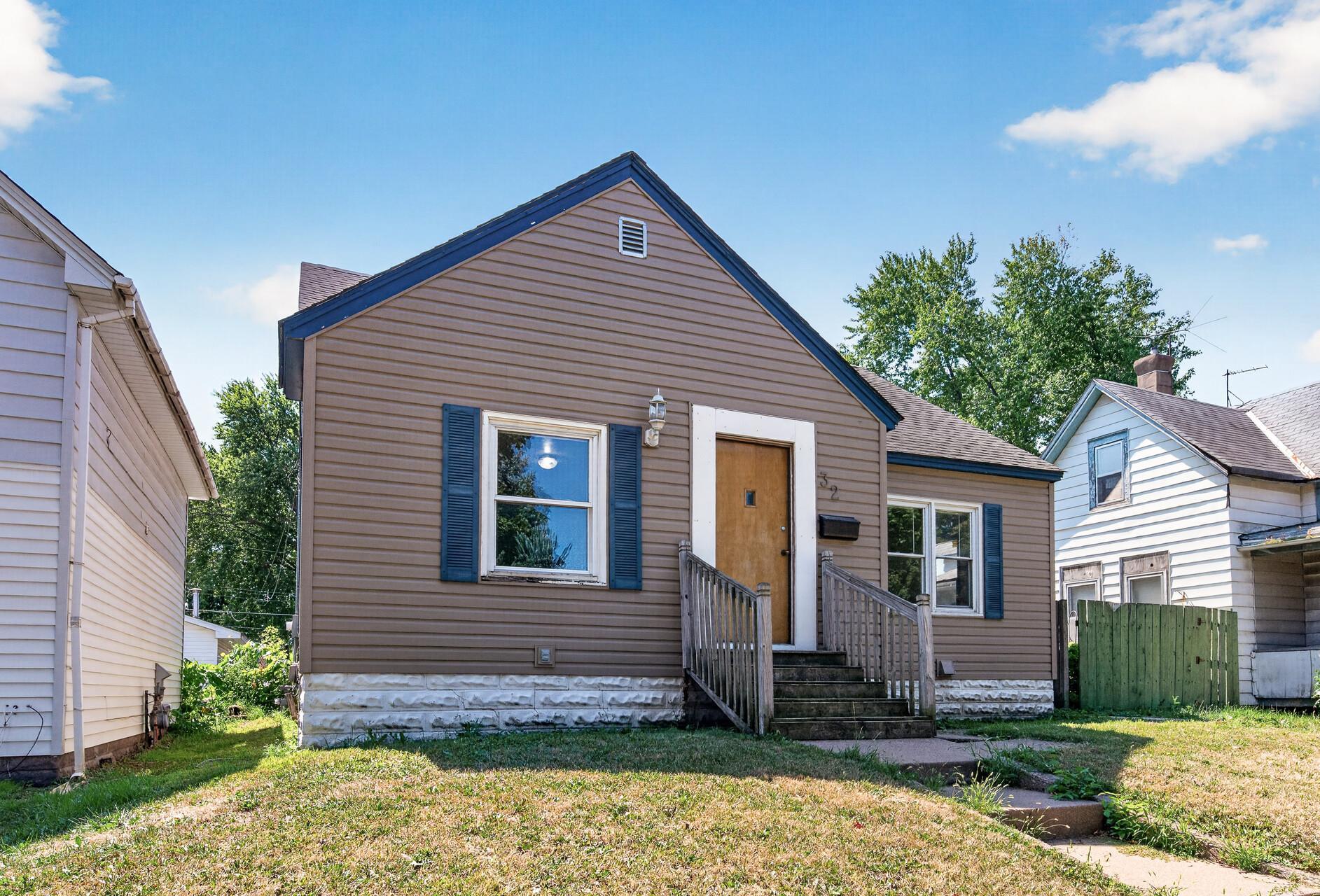 32 Maryland Avenue E