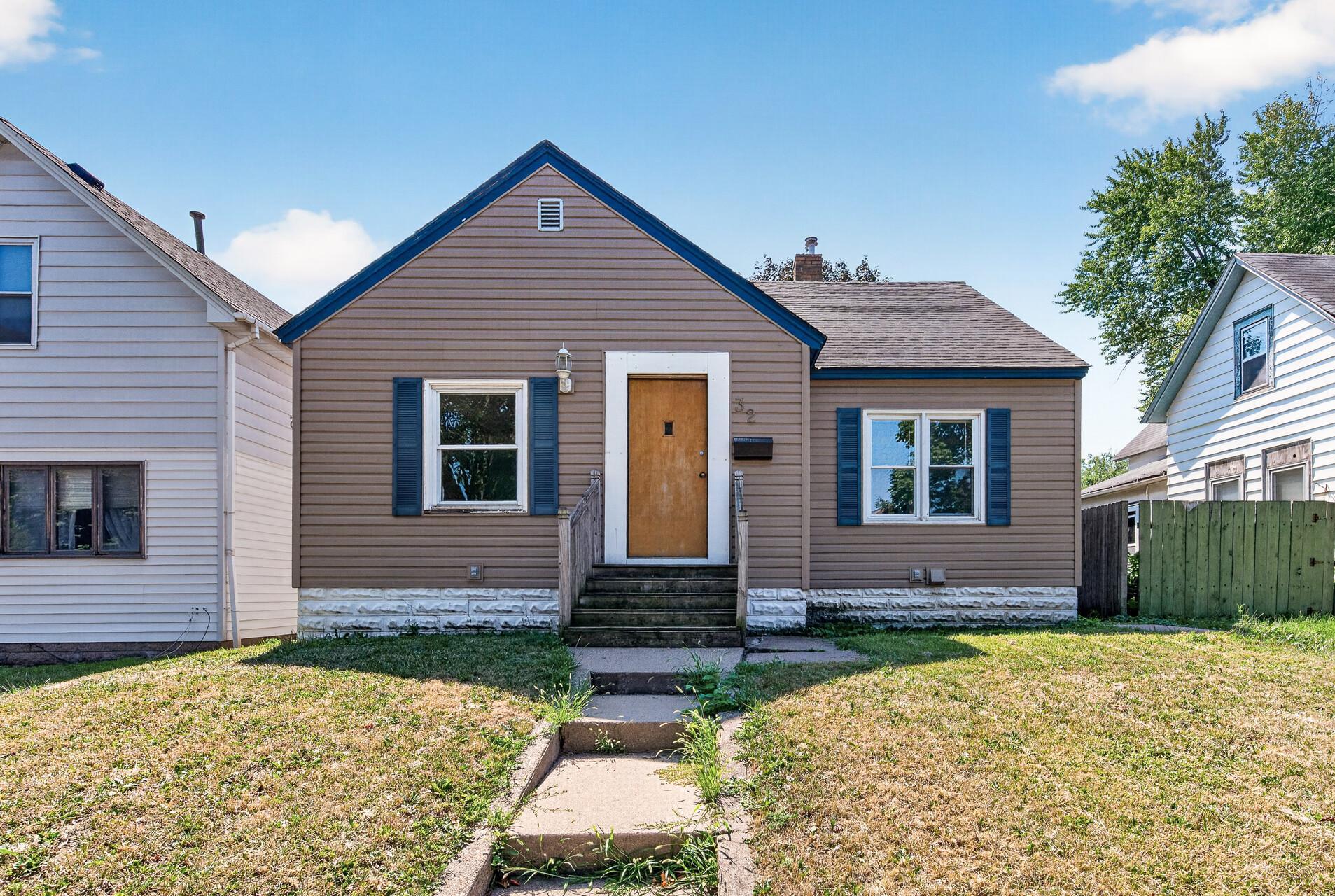 32 Maryland Avenue E