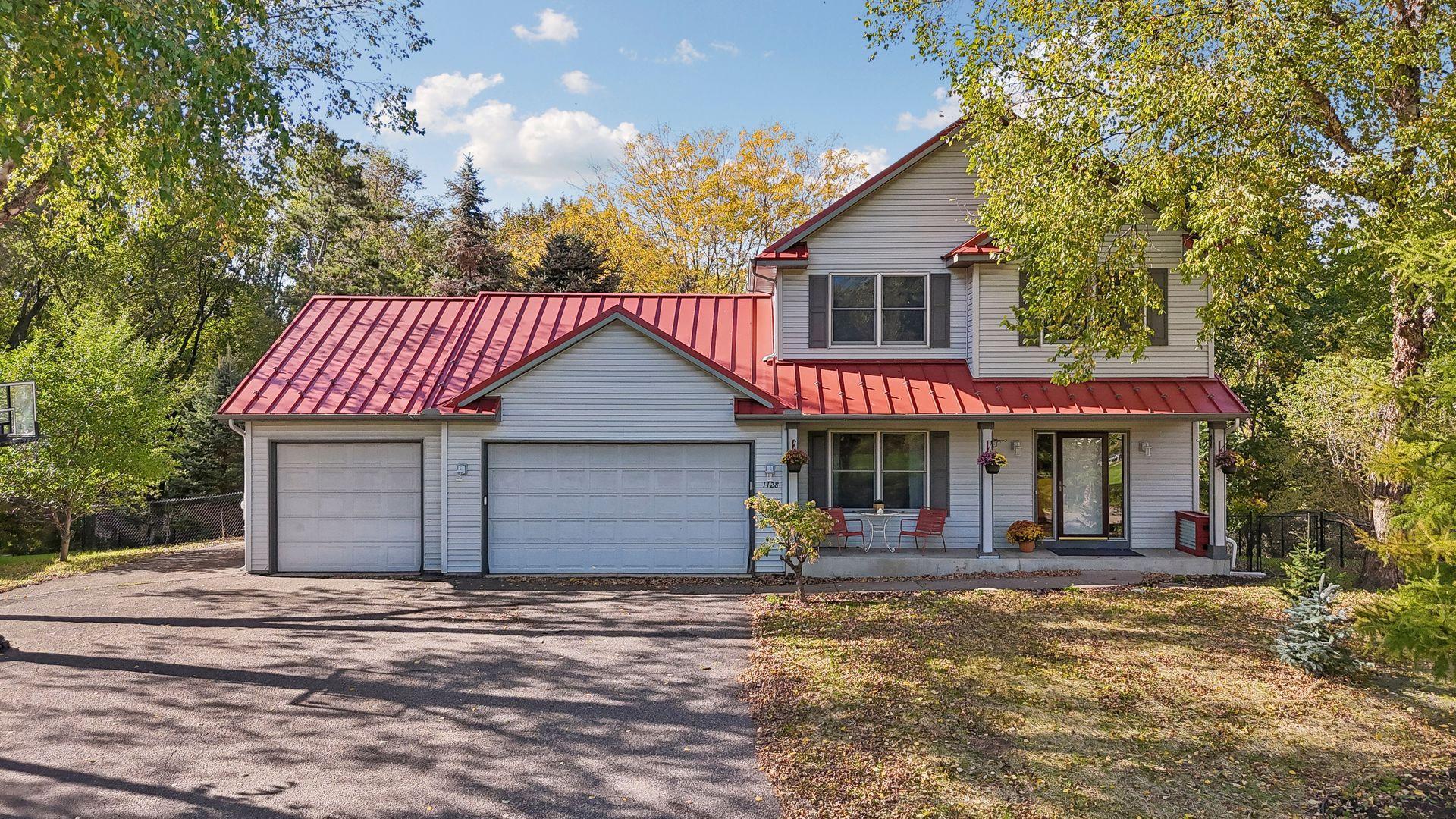 1128 Creekside Circle