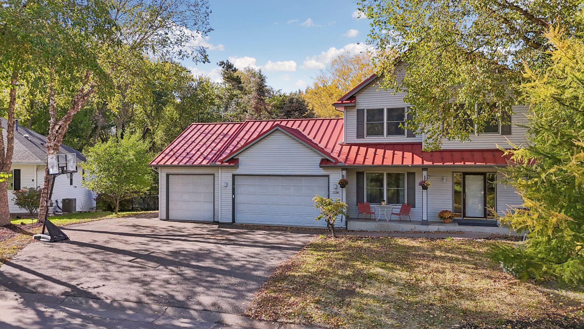 1128 Creekside Circle