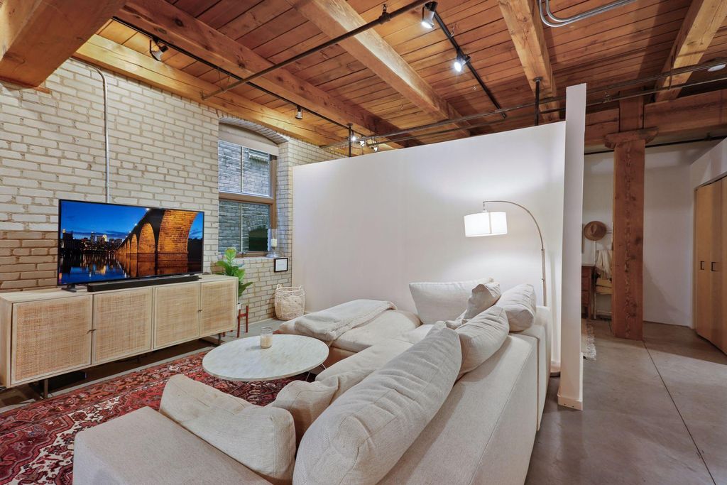 Photo of 127 5th Street NE #G04, Minneapolis, MN 55413 (MLS # 7041942)