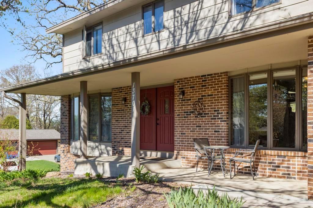 Photo of 13701 Krestwood Drive, Burnsville, MN 55337 (MLS # 7062351)