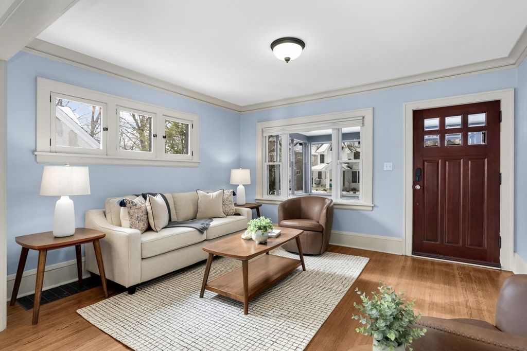 Photo of 5325 Chowen Avenue S, Minneapolis, MN 55410 (MLS # 7035659)