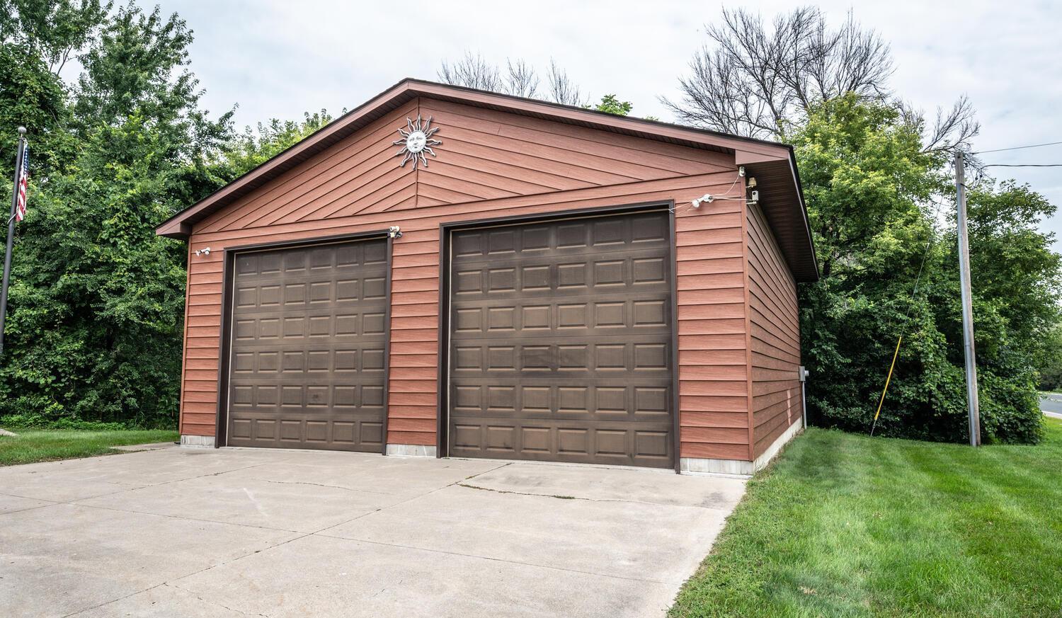 20155 Biscayne Avenue W