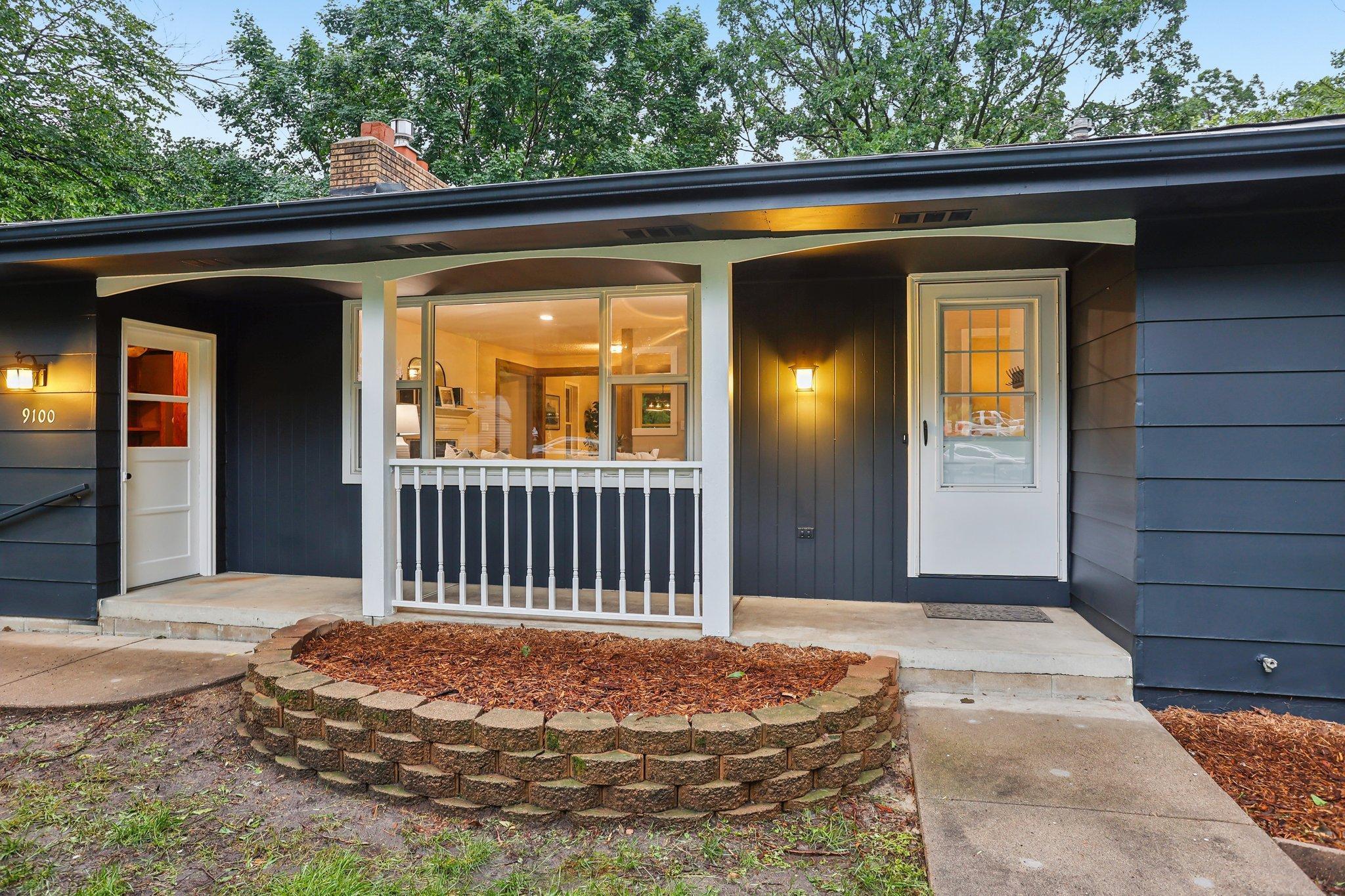 9100 Oakwood Road