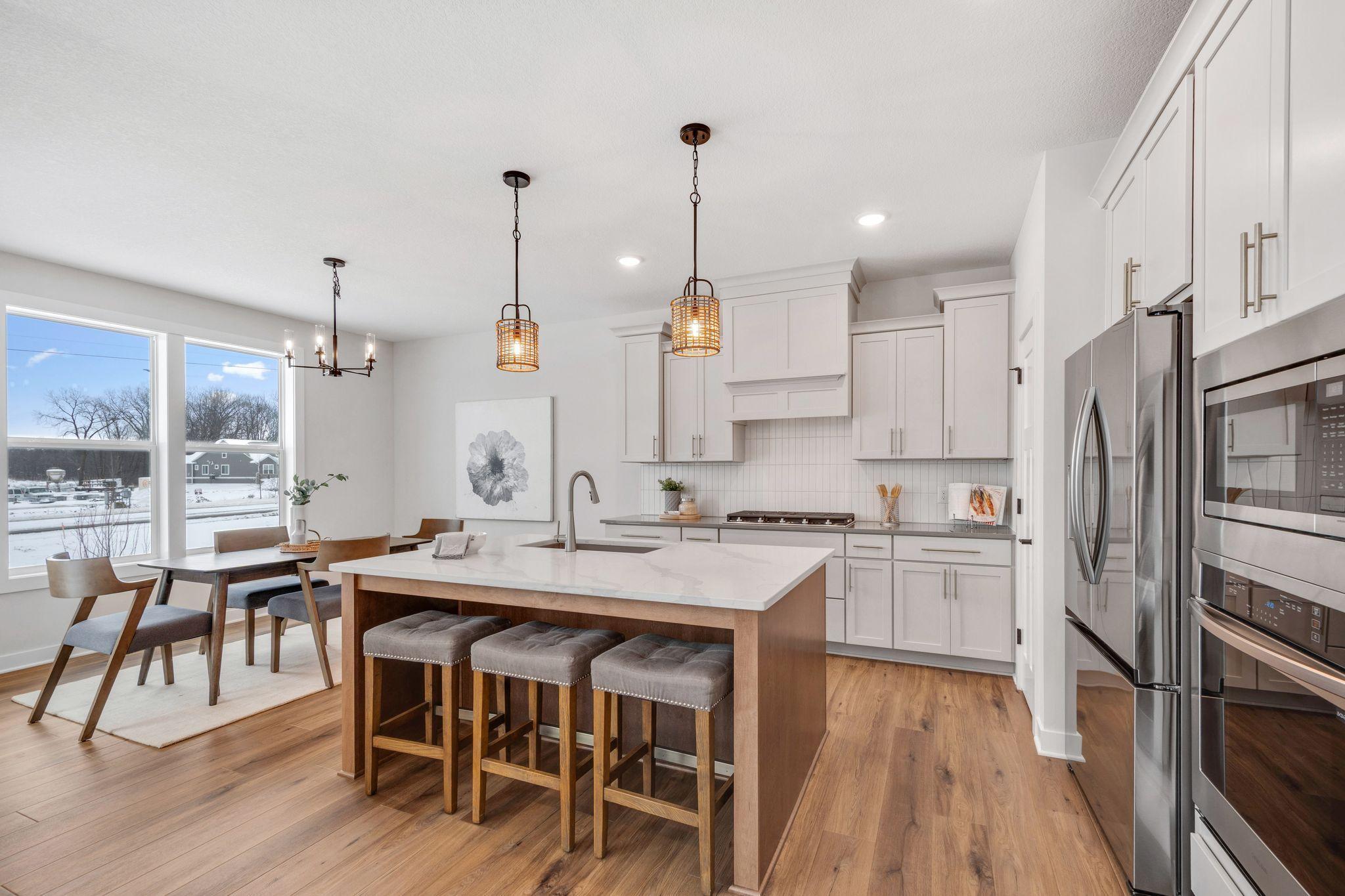 10261 Shadyview Lane N