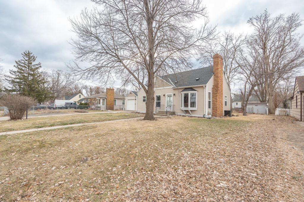 Photo of 5312 Lilac Drive N, Brooklyn Center, MN 55430 (MLS # 7037439)