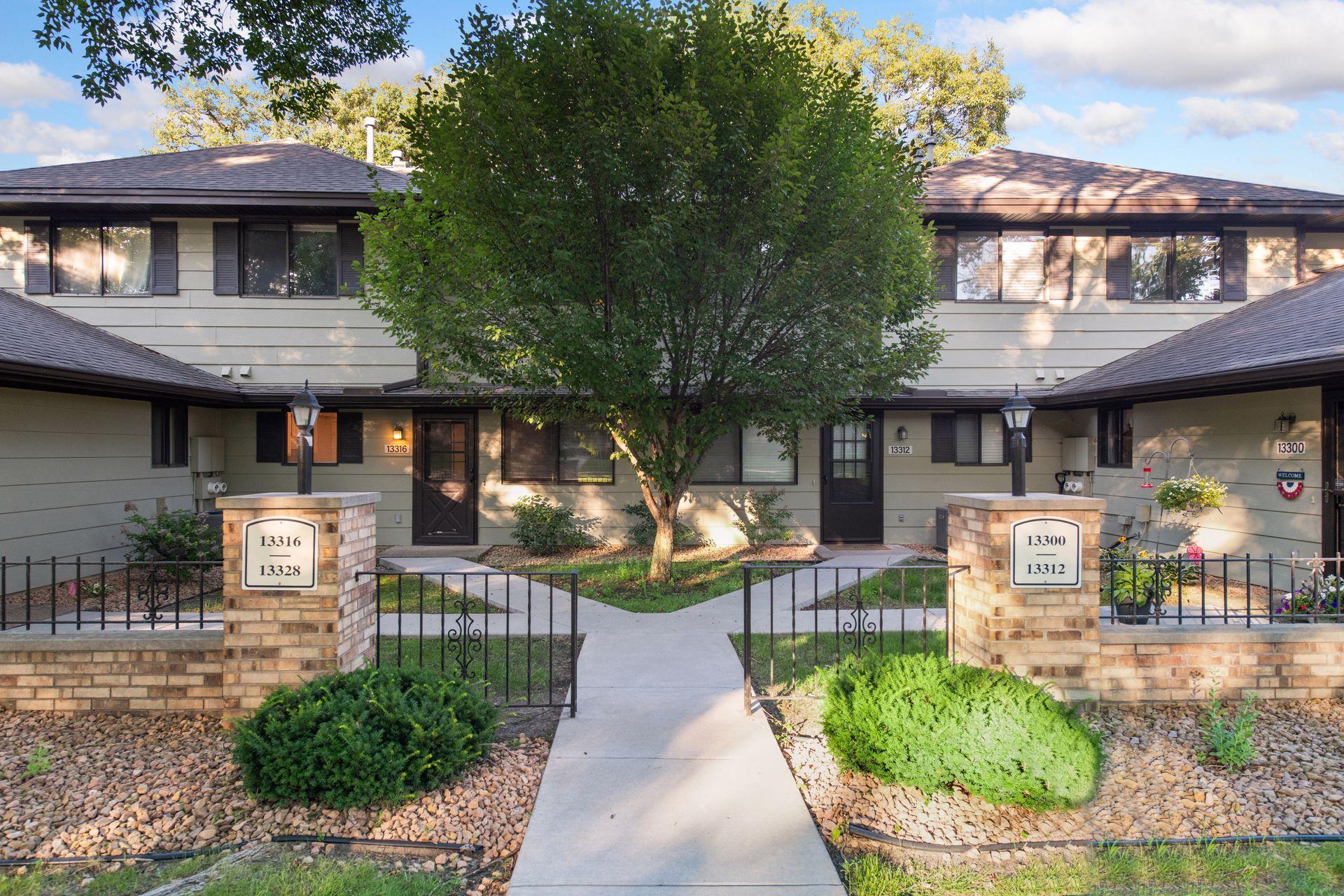 Photo 1 of 25 — 13316 Zenith Lane, Eden Prairie, MN 55346