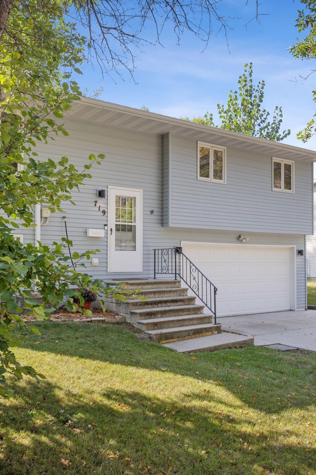 Photo of 719 10th Avenue E, West Fargo, ND 58078 (MLS # 7058242)