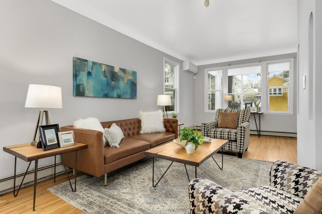 Photo of 2518 Thomas Avenue N, Minneapolis, MN 55411 (MLS # 7006764)